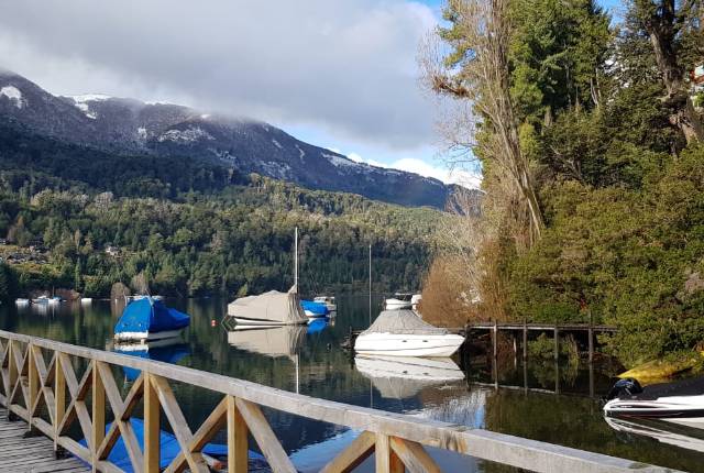 Villa La Angostura por Siete Lagos
